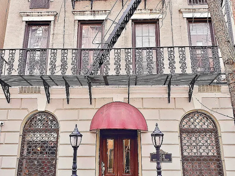 424 W 46th St #2A — Photo 8