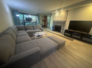 2040 W Middlefield Rd APT 3, Mountain View, CA 94043