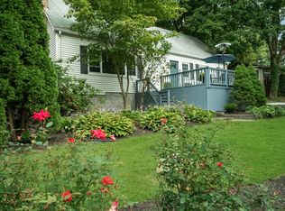 NULLI 1st St S, Huntington, NY 11731