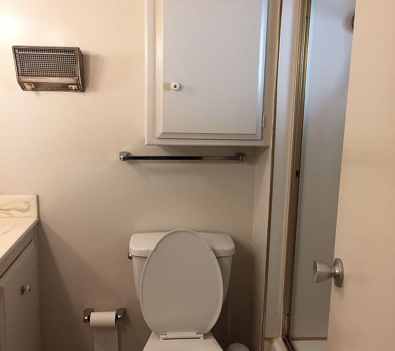 2nd image of 301 Perkins St APT 204
