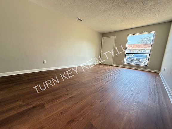 4th image of 2340 Grayson Valley Dr