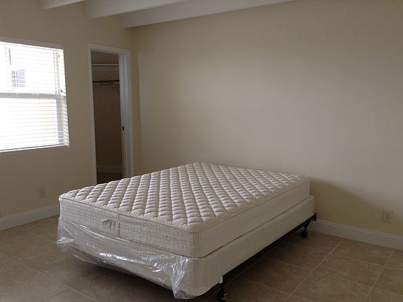 5th image of 4500 South Ocean Blvd. #304