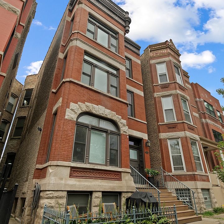 1st image of 1118 N Wolcott Ave APT 2W