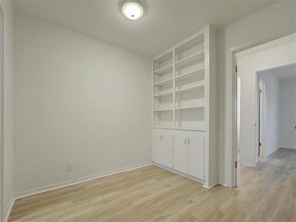 4th image of 1240 Barton Hills Dr APT 212