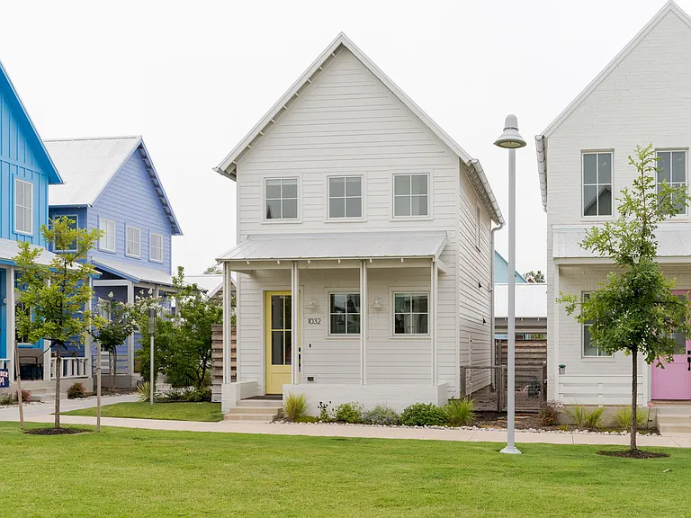 1032 Hangar Dr — Photo 29
