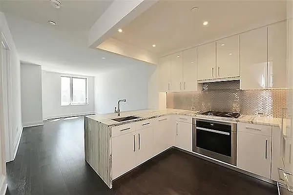 Sold by Level Group | media 1