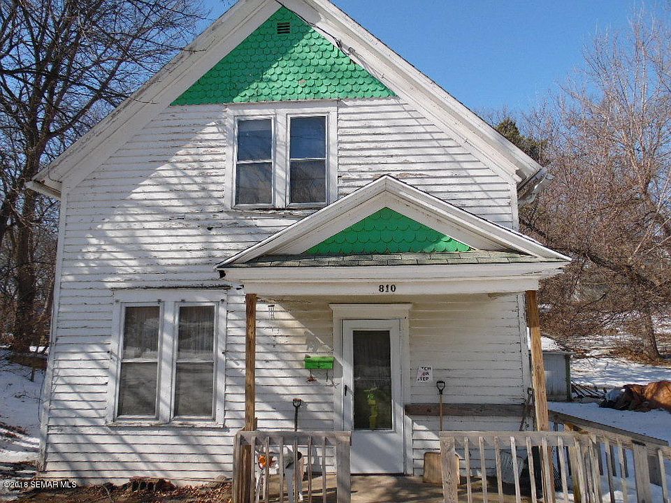 1st image of 810 James Ave