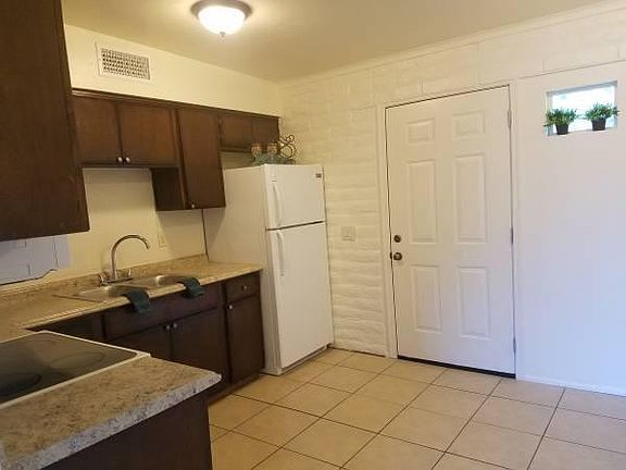 4th image of 3548 E Monte Vista Dr Unit C