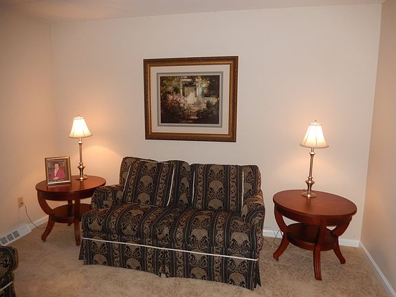 5th image of 9517 Longren Ct