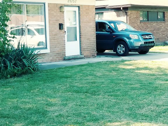 2nd image of 21757 Eastwood Ct