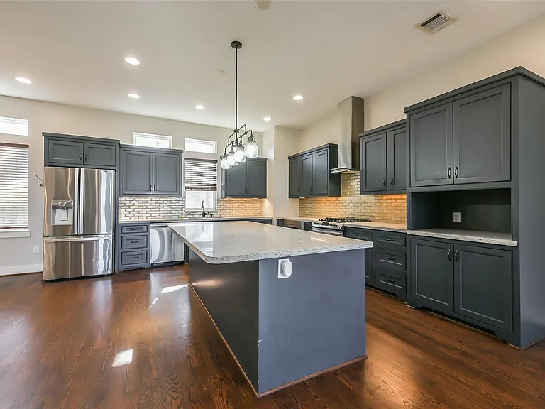 2422 Hadley St — Photo 18