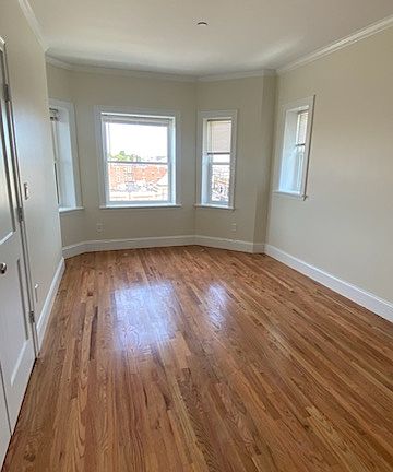 5th image of 201 Harvard Ave APT 6