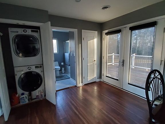 4th image of 12536 Ridge Rd