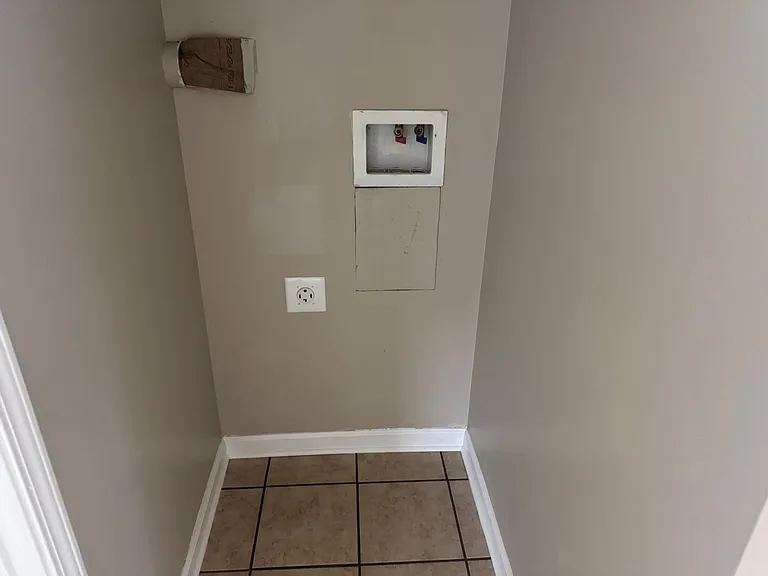 2903 S Greenwood Dr — Photo 5