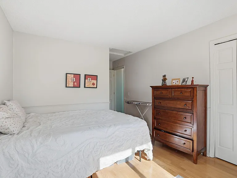 10427 Brown Farm Cir — Photo 40