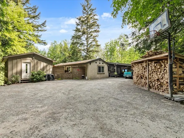 46675 Extrom Rd, Chilliwack, BC V2R 4V1