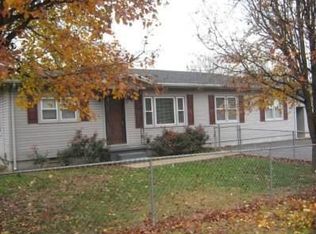404 Fairview Dr, Hopkinsville, KY 42240