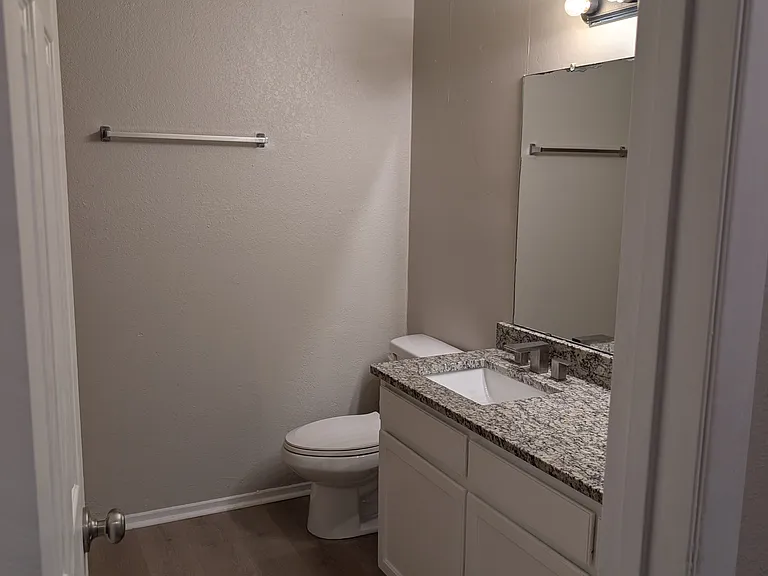 7518 Windhaven Rd — Photo 3