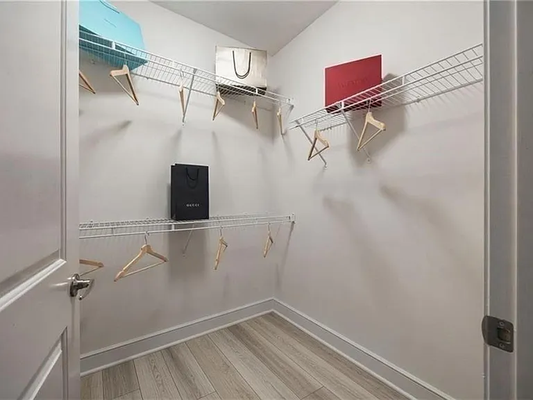 44 Peachtree Pl #428 — Photo 9