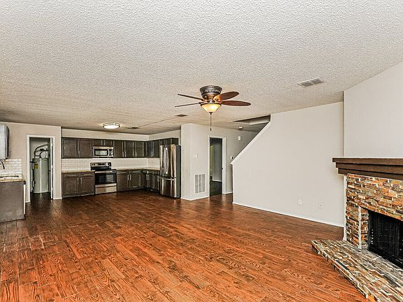 5th image of 8705 Stonebriar Ln