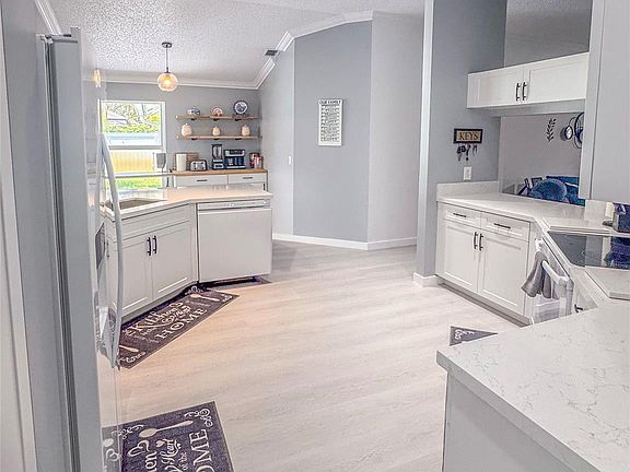 3rd image of 7534 Briar Cliff Circle