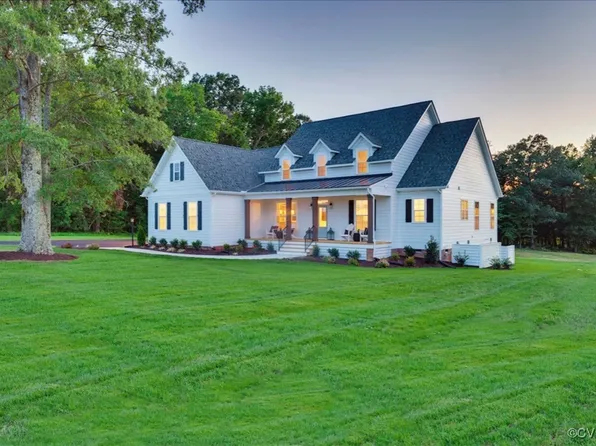 8087 Dandridge Dr, Quinton, VA 23141