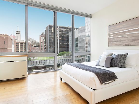 4th image of 225 W 60th St APT 9B