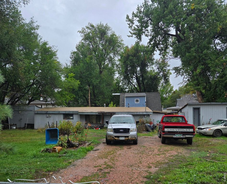 2708 Laporte Ave