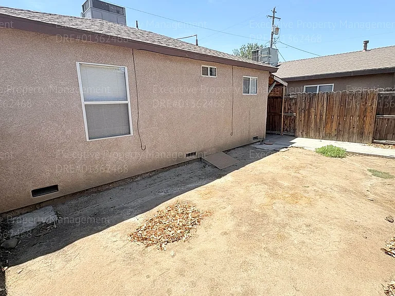 3501 L St — Photo 8