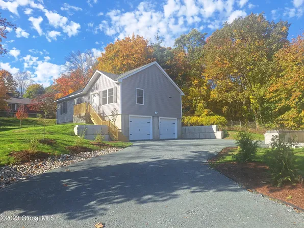 65 Carlyle Avenue, Troy, NY 12180
