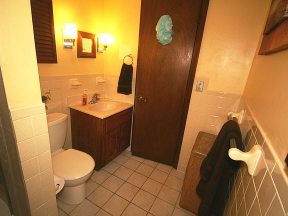 2nd image of 5818 Winacre Dr
