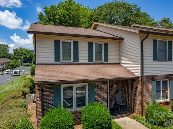 1330 5th St NE APT 131, Hickory, NC 28601