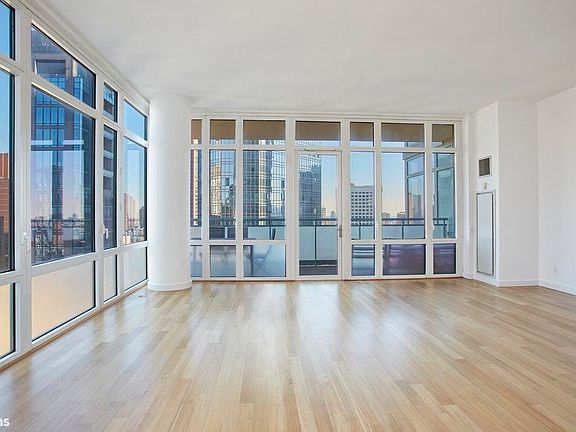 3rd image of 325 5th Ave APT 33C