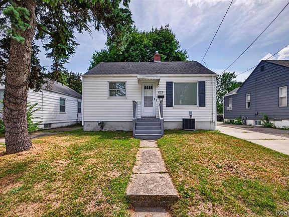 4th image of 3509 Clairmont St