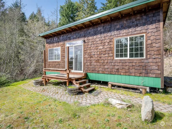 7366 NE North Shore Road, Belfair, WA 98528
