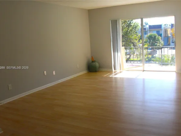 9015 SW 138th St #30-2, Miami, FL 33176