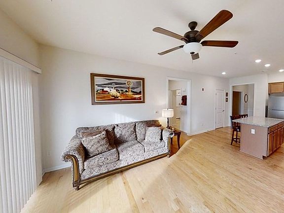 5th image of 2104 Talbot Way #2104