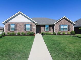 4015 Montecristo Ln, Sanger, TX 76266