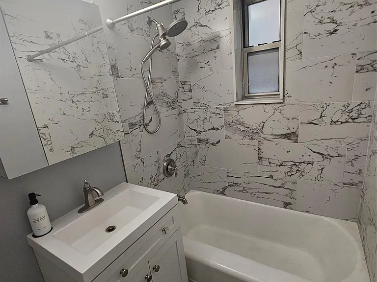 255 Bronx River Rd #4R — Photo 13