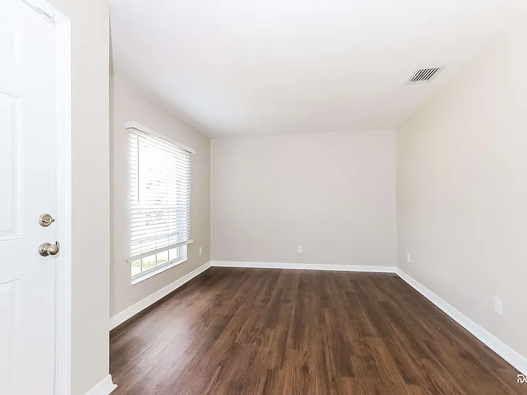 2257 SW Matheson Ter — Photo 5
