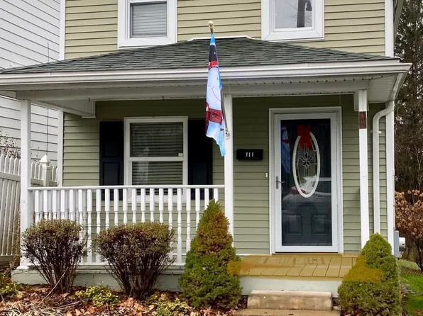111 Coppernick St, Throop, PA 18512