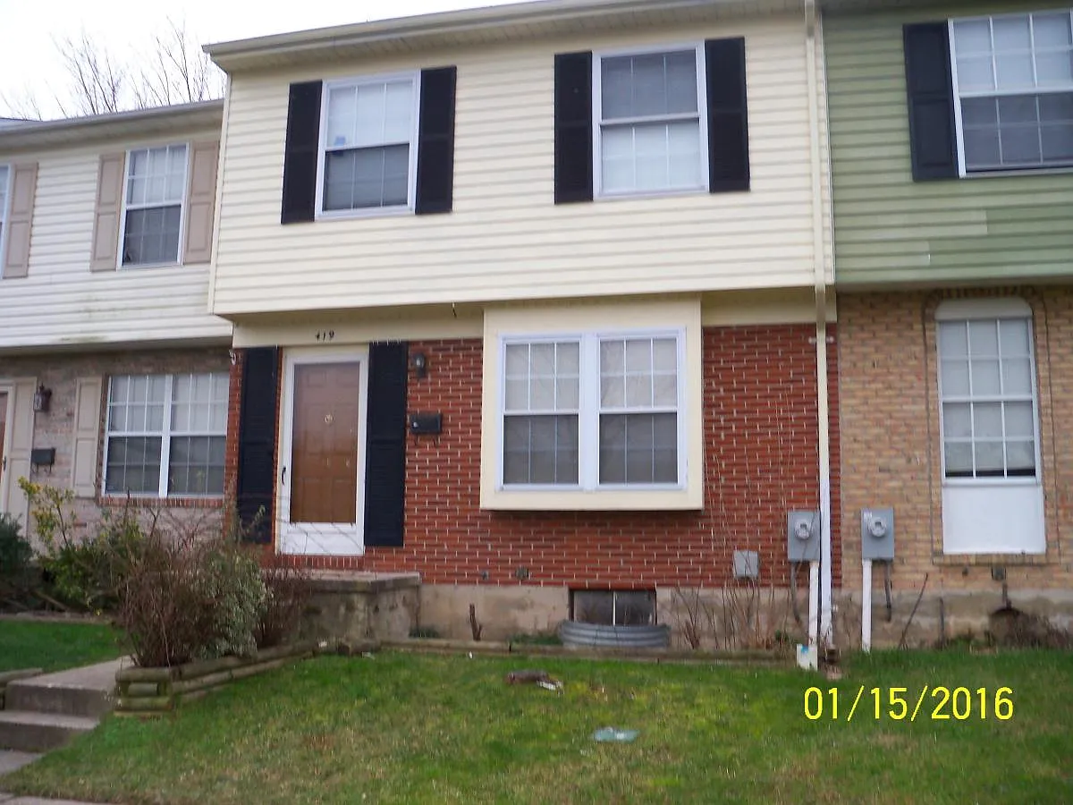 419 Liberty Ct photo 1
