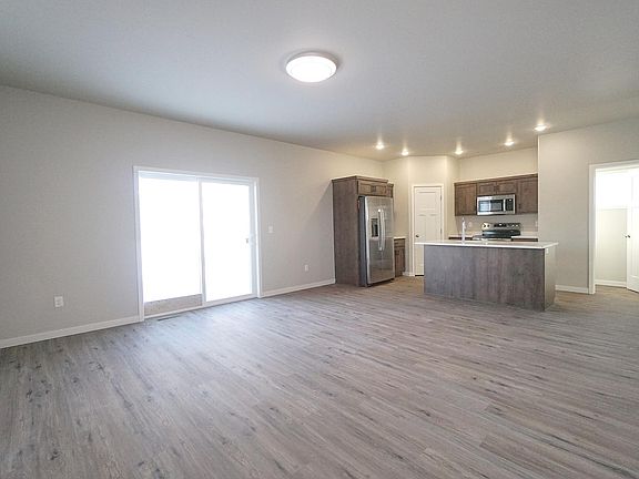 5th image of 6020 80th Ave S