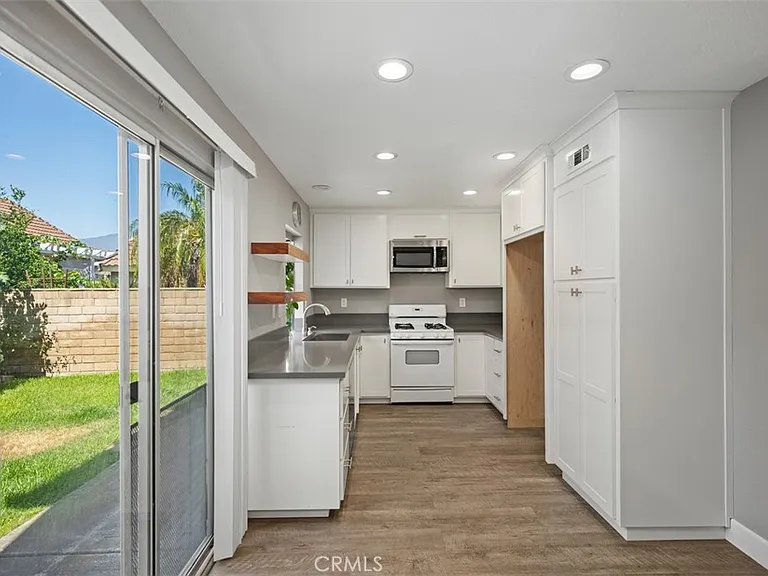 28045 Blandings — Photo 14