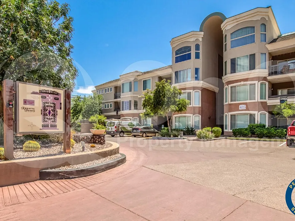 420 W 1st St #222