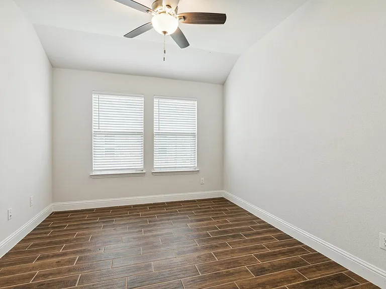223 Headwater Dr — Photo 8