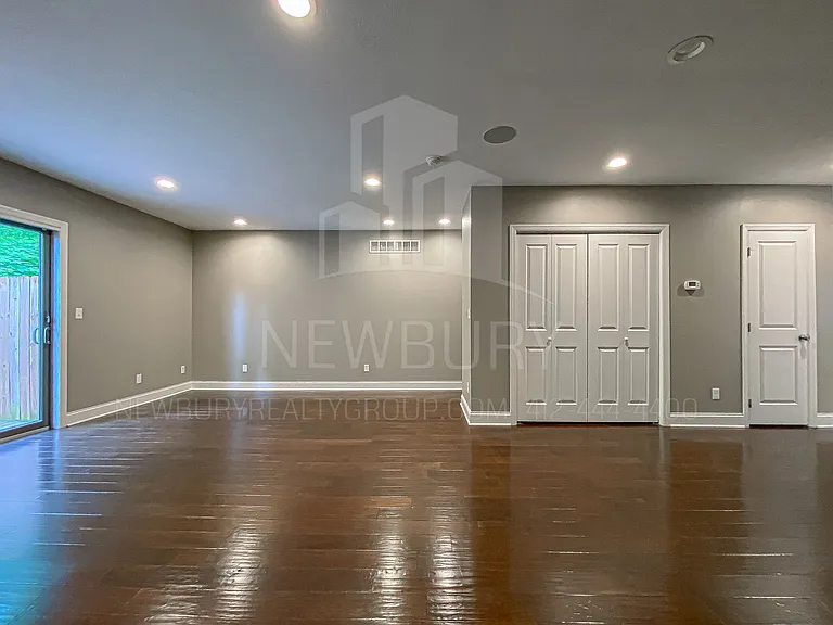 113-155 Banksville Pl — Photo 15