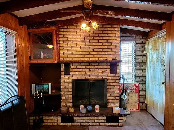 2nd image of 1717 Tamarac St