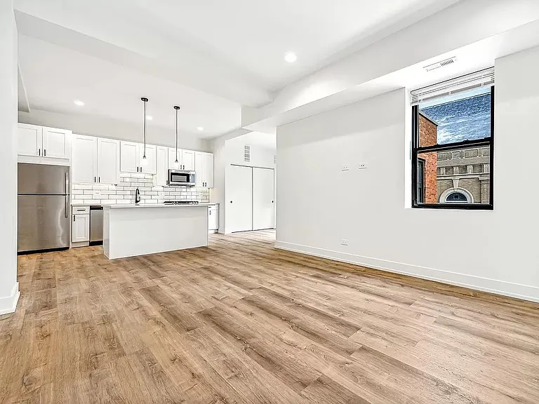 2219 N Hamilton Ave #4 — Photo 3