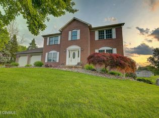 65 Clearfield Dr, Winfield, PA 17889